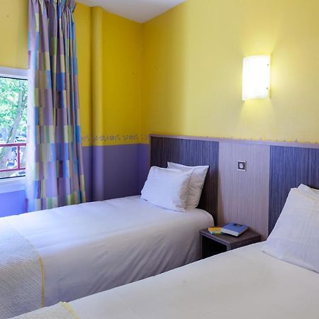 Brit Hotel Le Lion D'Or שינון מראה חיצוני תמונה