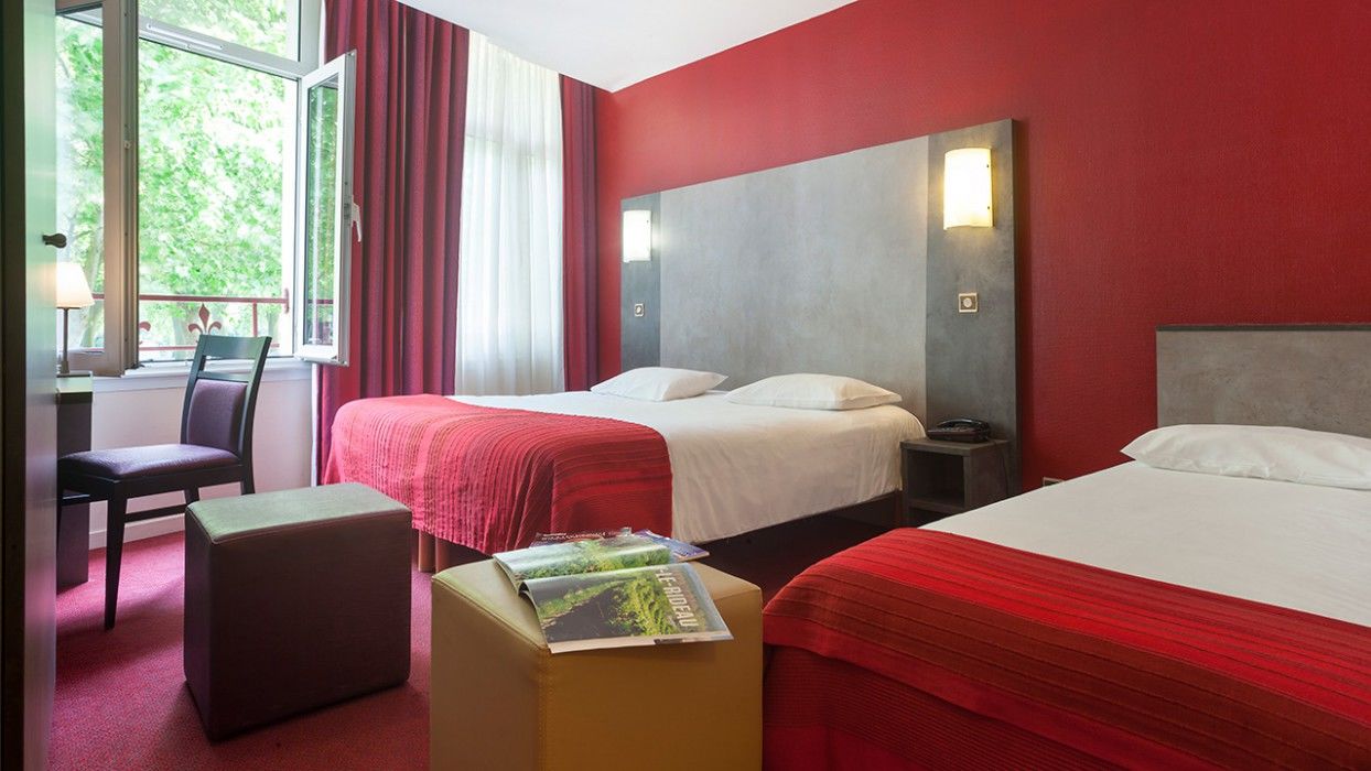 Brit Hotel Le Lion D'Or שינון מראה חיצוני תמונה